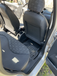 Kompleksowe czyszczenie wnętrza kompleksowe czyszczenie wnętrza oraz polerowanie reflektorów (15)