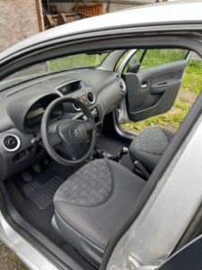 Kompleksowe czyszczenie wnętrza kompleksowe czyszczenie wnętrza oraz polerowanie reflektorów (4)